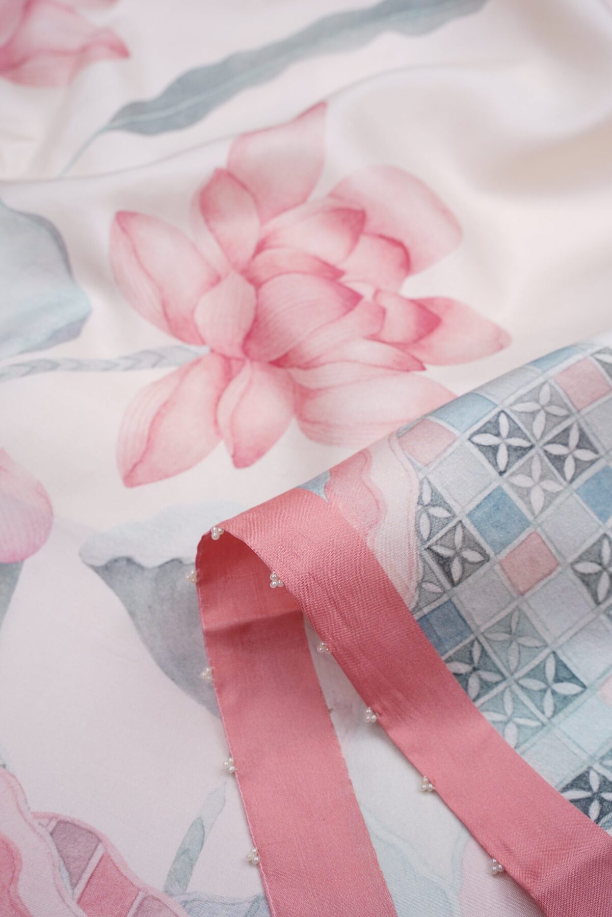 Off White And Ivory Kanjivaram Silk Saree – The Saffron House