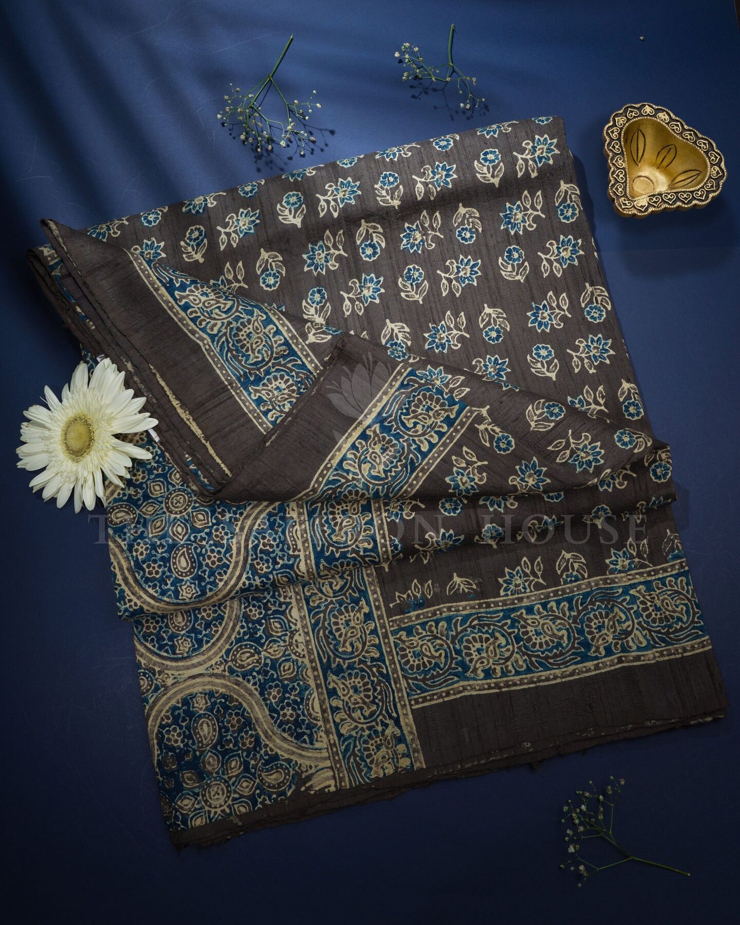 Slate Grey Tussar Silk Saree – The Saffron House