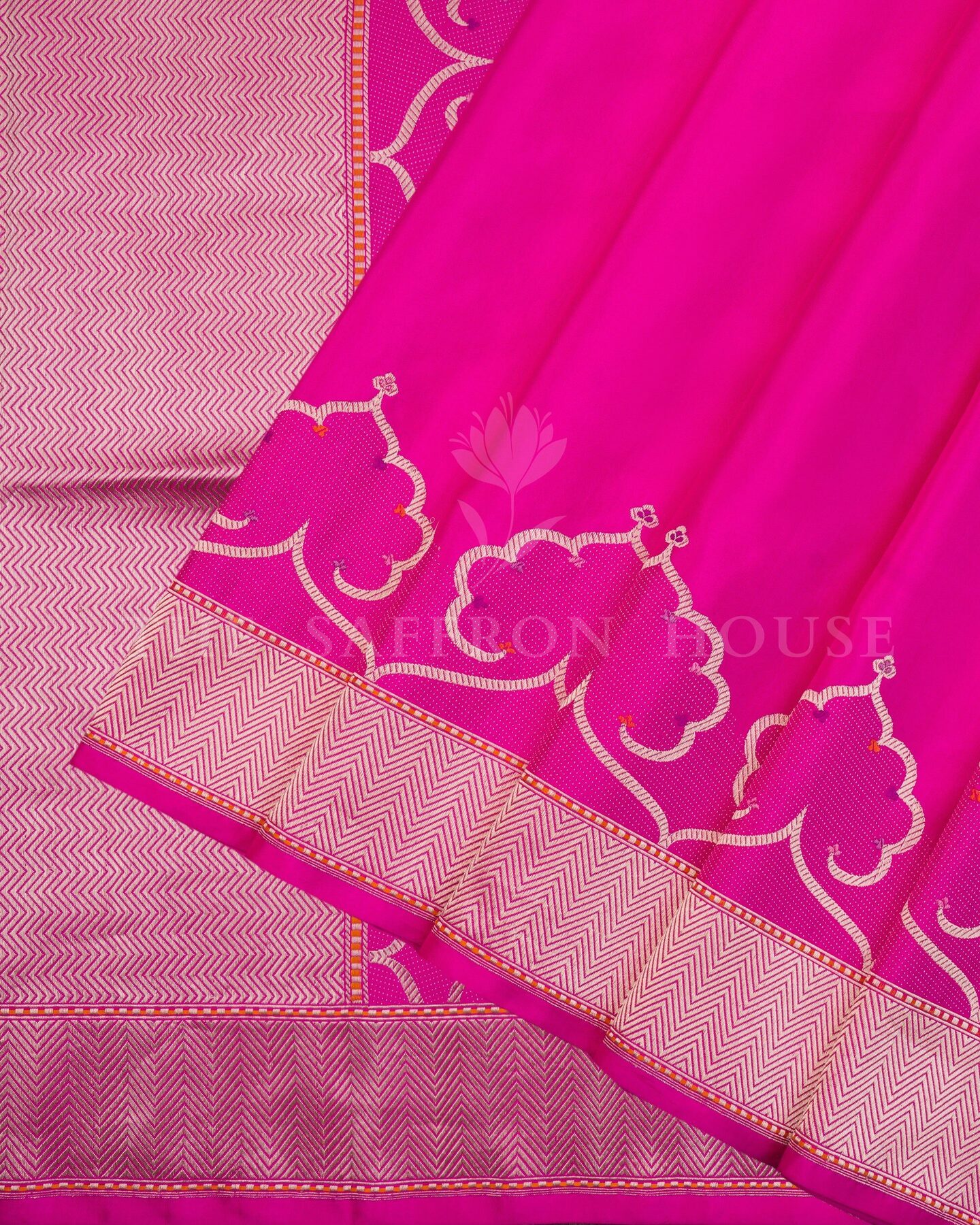 Fuchsia Mashru Banarasi Saree – The Saffron House