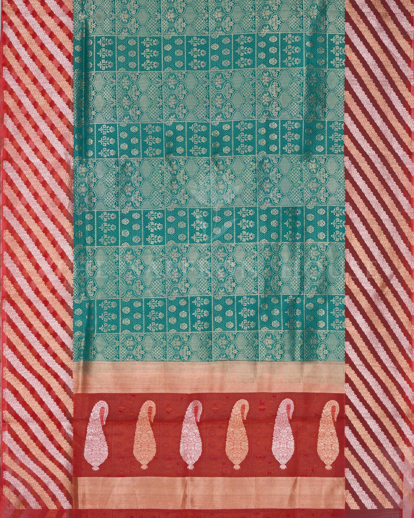 Green And Chilli Red Banarasi Silk Saree – The Saffron House