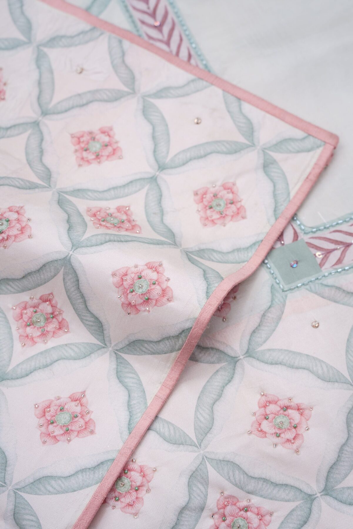 Off White And Ivory Kanjivaram Silk Saree – The Saffron House