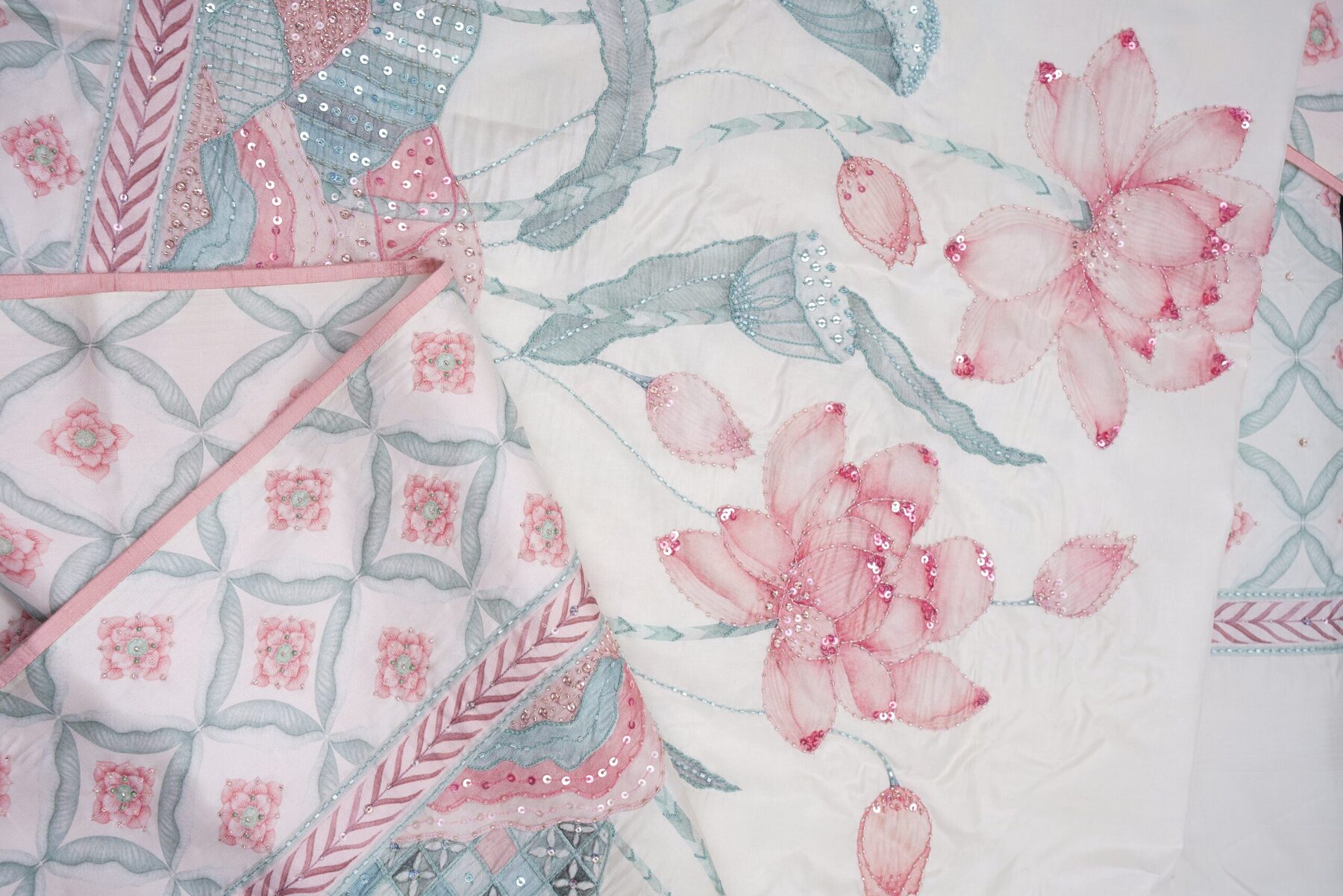 Off White And Ivory Kanjivaram Silk Saree – The Saffron House