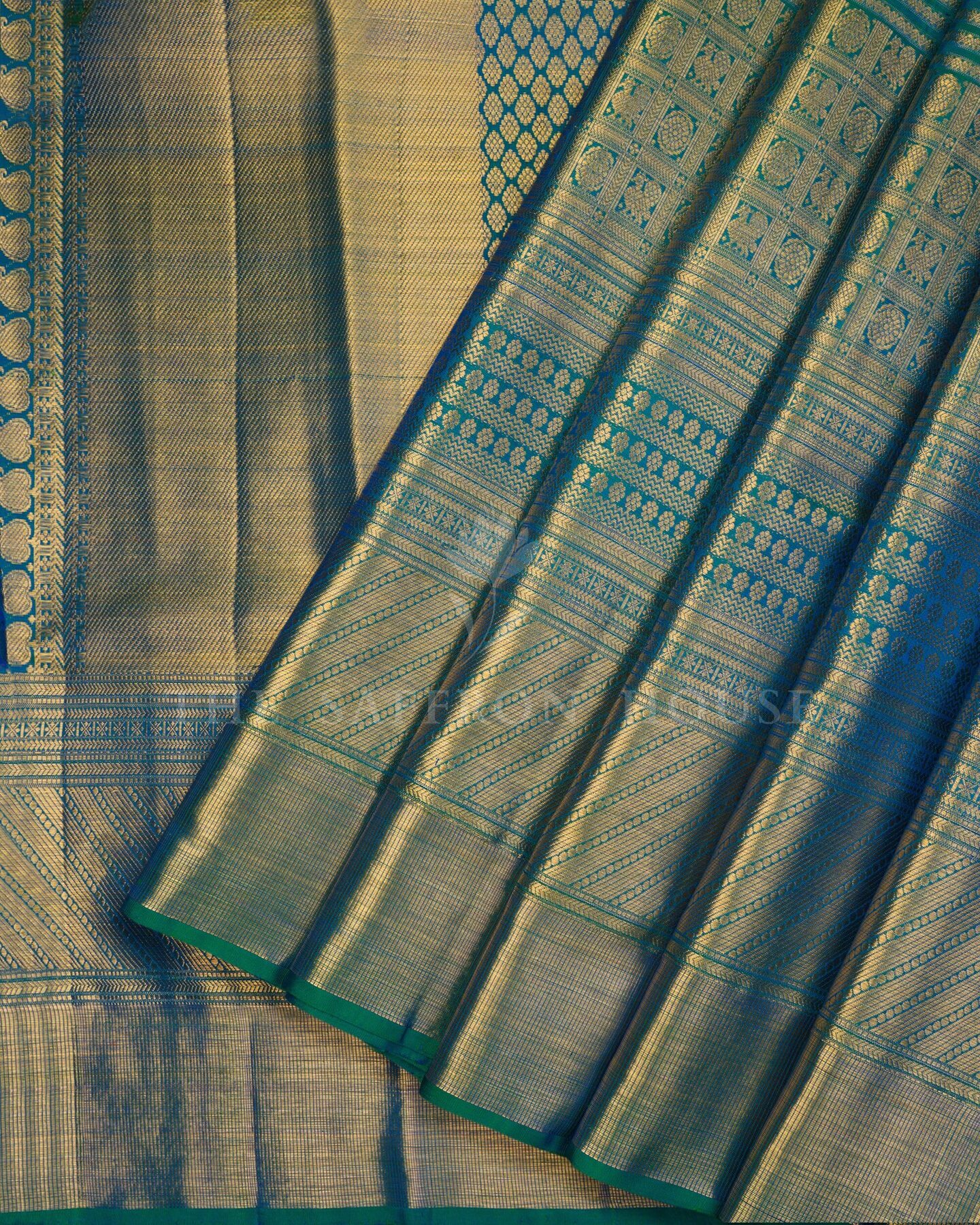 Peacock Blue And Blue Kattam Kanjivaram Silk Saree – The Saffron House