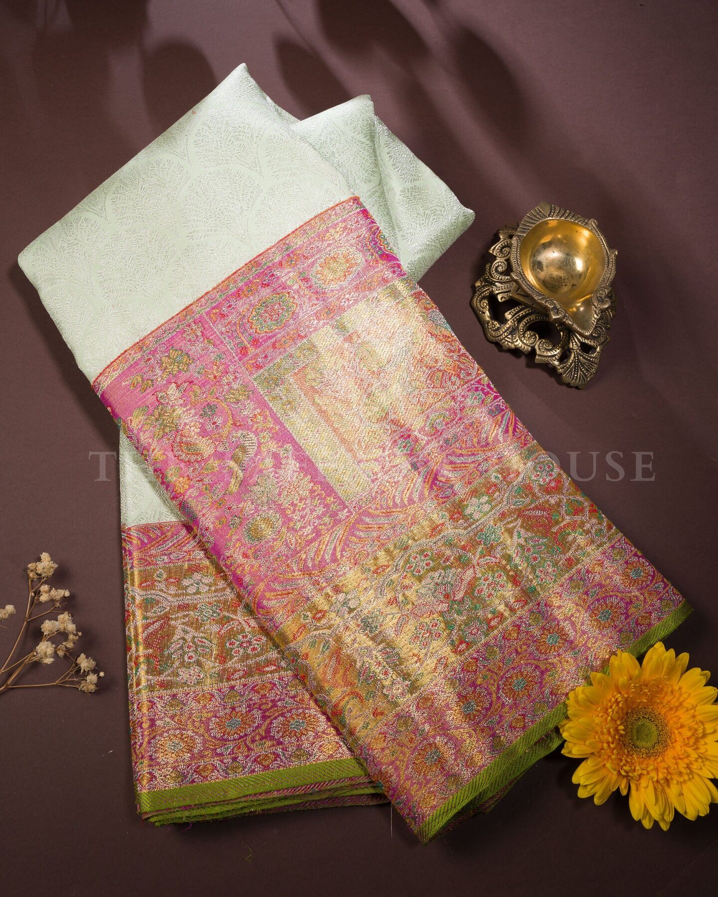 Pistachio Green Kanjivaram Silk Saree – The Saffron House