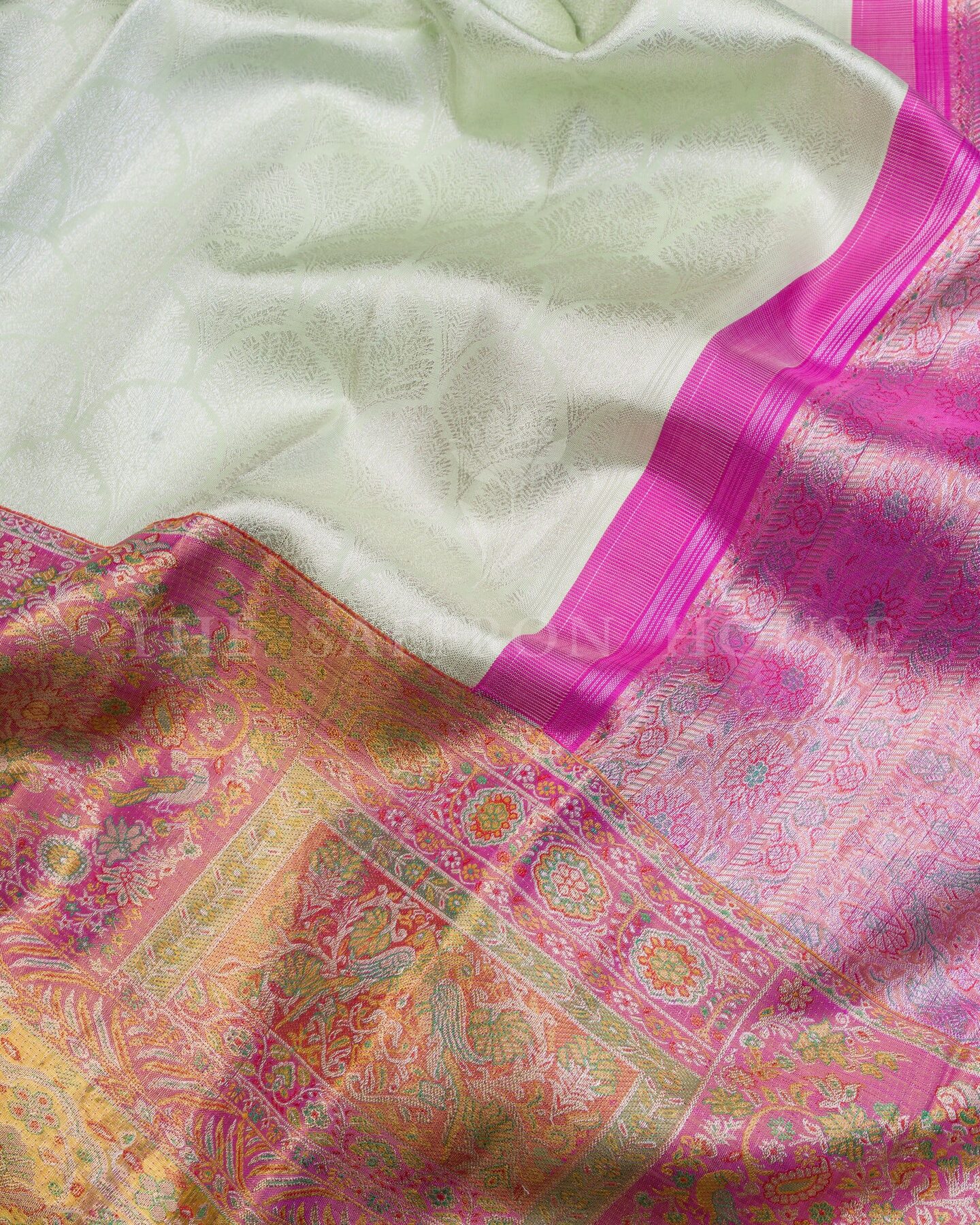 Pistachio Green Kanjivaram Silk Saree – The Saffron House