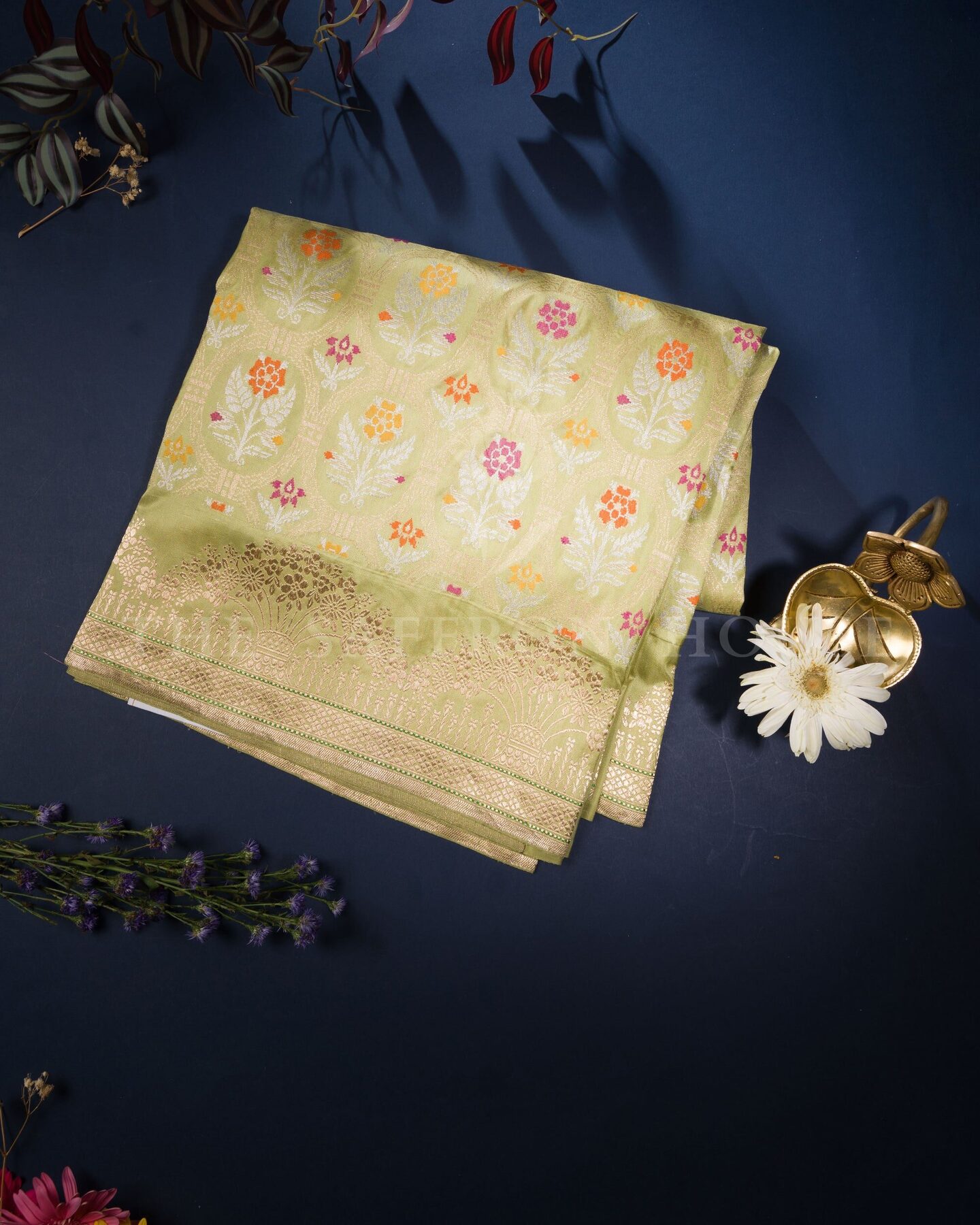 Pistachio Green Katan Banarasi Silk Saree – The Saffron House