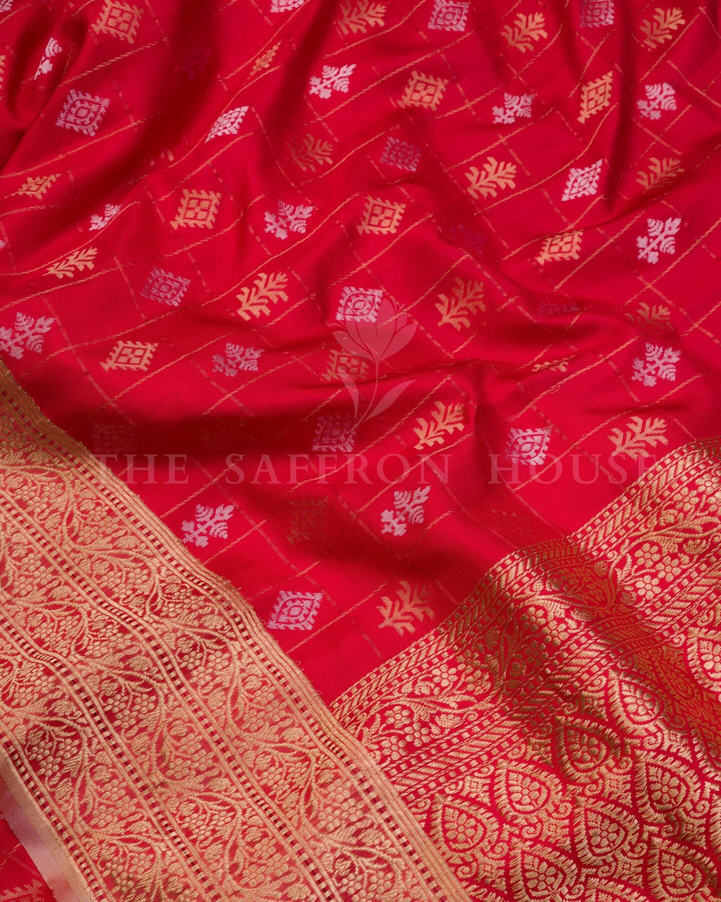 Red Katan Banarasi Silk Saree – The Saffron House