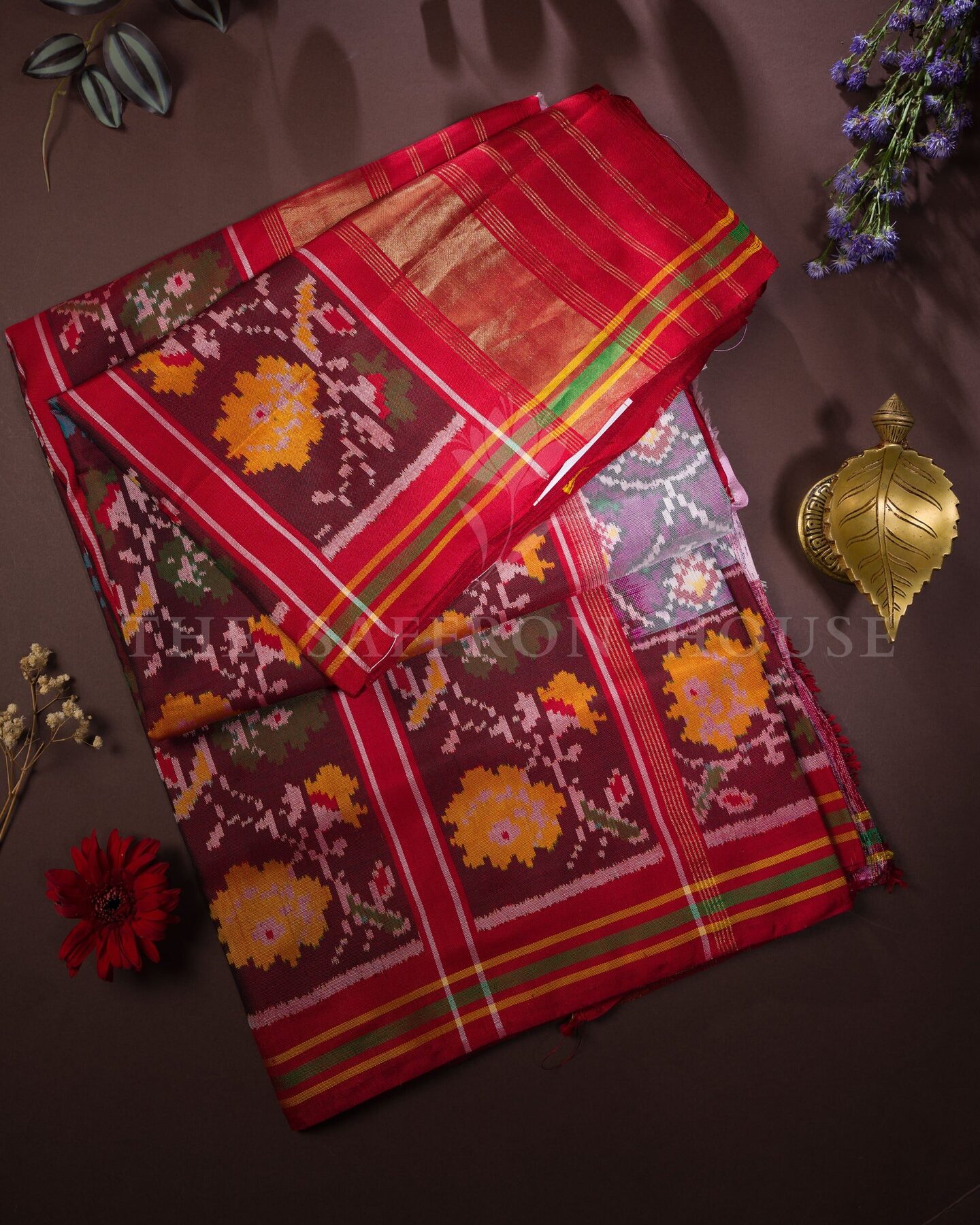 Violet And Burgundy Maroon Handwoven Patola Saree – The Saffron House