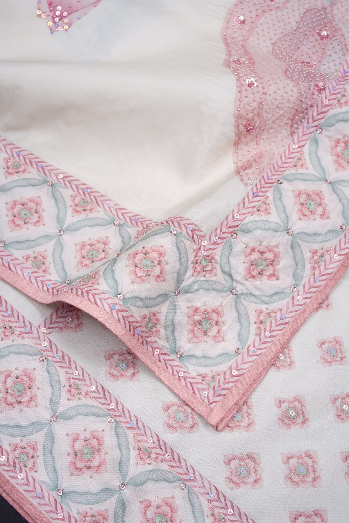 Off White And Ivory Kanjivaram Silk Saree – The Saffron House