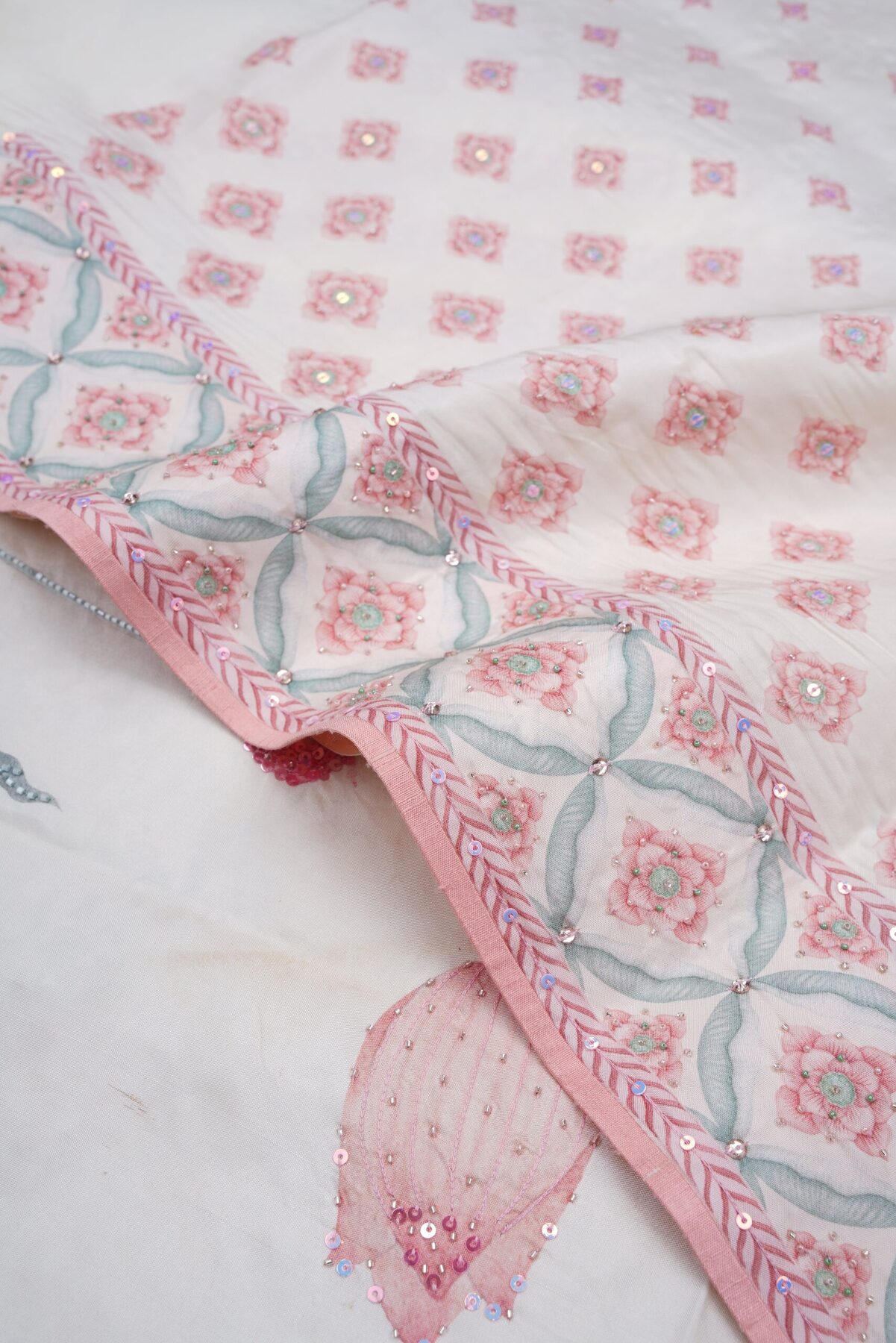 Off White And Ivory Kanjivaram Silk Saree – The Saffron House