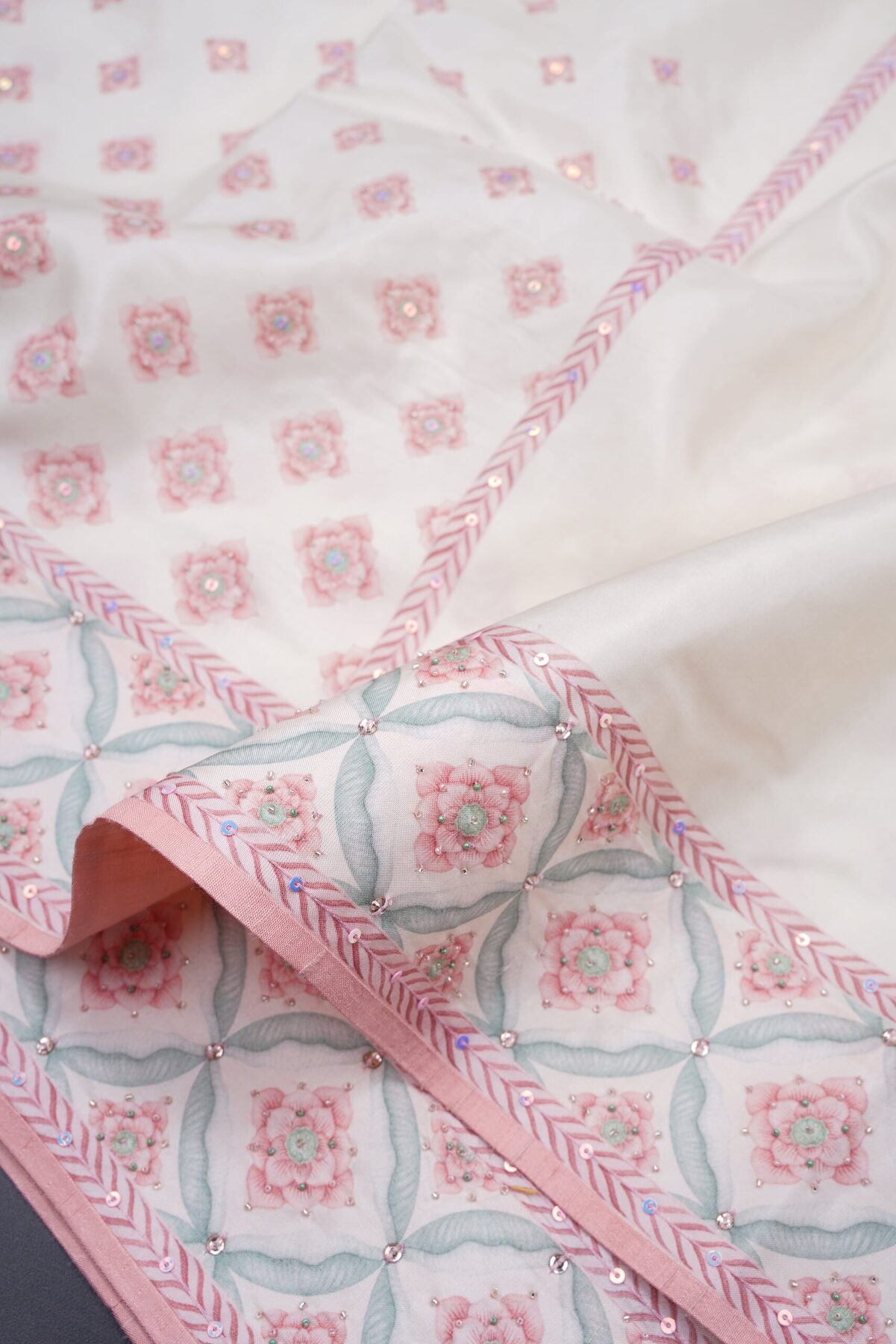 Off White And Ivory Kanjivaram Silk Saree – The Saffron House